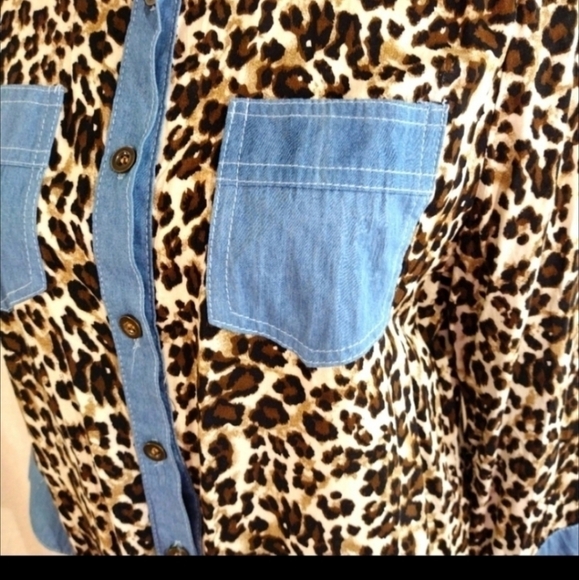 Grace & Emma Leopard Print & Denim Western Style Blouse - Picture 6 of 8